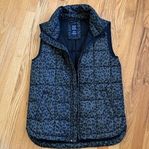 GAP Black Quilted Leopard Print Puffer Vest